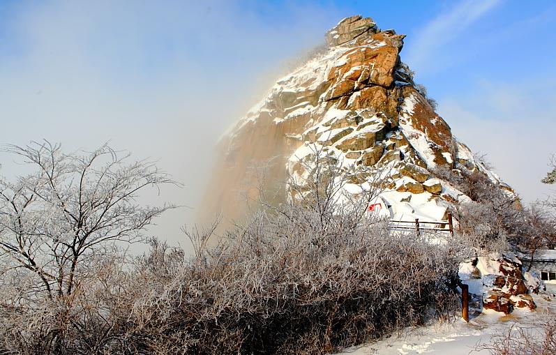 鸡公山迎来2012年冬季的第一场雪