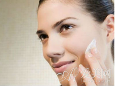  美肌抗皱去脚气 茶叶渣的10大神奇妙用 