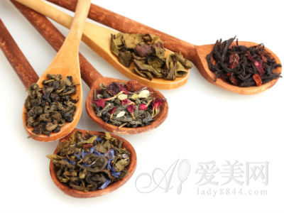  美肌抗皱去脚气 茶叶渣的10大神奇妙用 