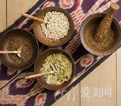  美肌抗皱去脚气 茶叶渣的10大神奇妙用 