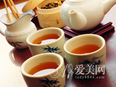  美肌抗皱去脚气 茶叶渣的10大神奇妙用 
