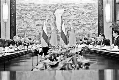 习近平会晤普京：决不允许军国主义侵略悲剧重演